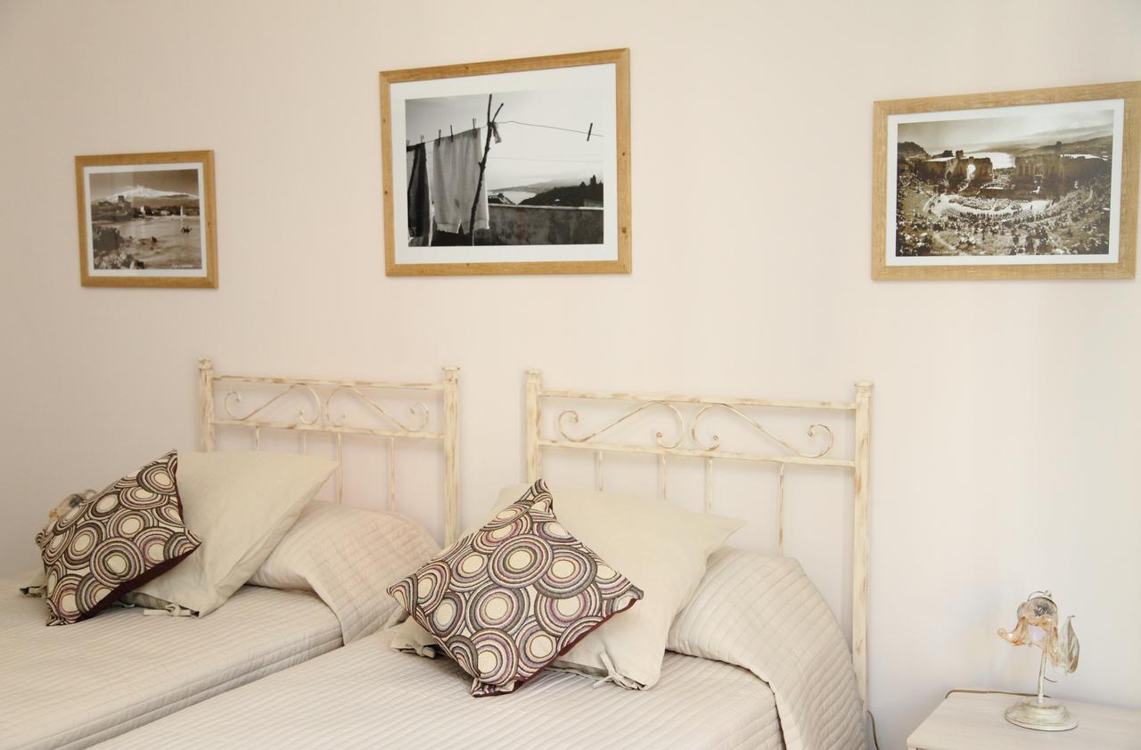 B&B Evelyne ตาออร์มินา ภายนอก รูปภาพ